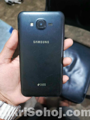 Samsung Galaxy J7 (Use)